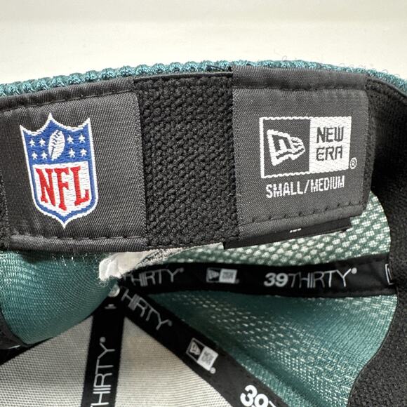 Philadelphia Eagles New Era 39Thirty Men's Cap Hat Small-Medium NFL Metallic - Picture 8 of 9